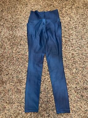 Athleta Black Salutation Stash Tight Leggings - XXS